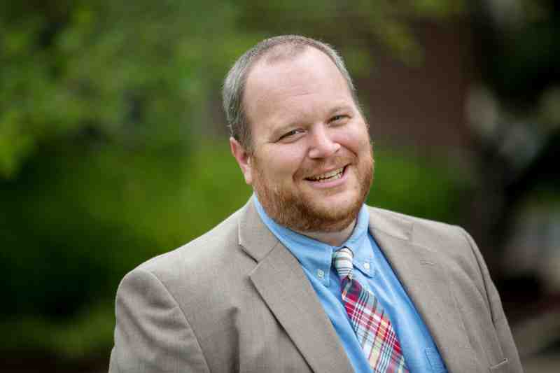 Dr. Daniel J. White, the 2022 Humanities Teacher of the Year for MC, will present present, “What Should MC Teach? Curricular Efficacy and the Core,” at 7 p.m. on Thursday, March 24, in the Discovery Room in the Leland Speed Library.